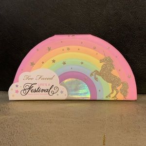 🦄Too Faced Lifes A Festival: Peace, Love & Unicorns Eyeshadow Palette🦄